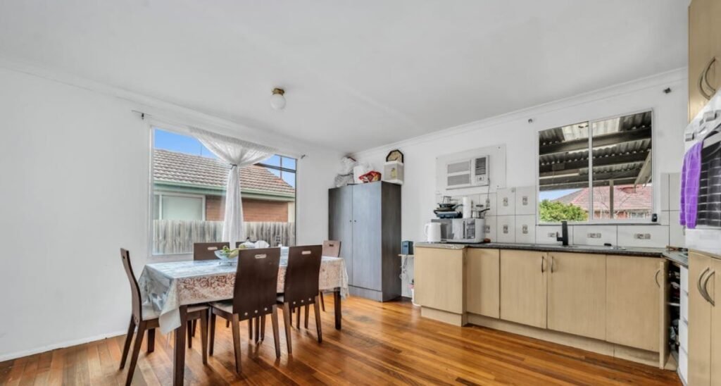 Close to Melbourne CBD Under $650k