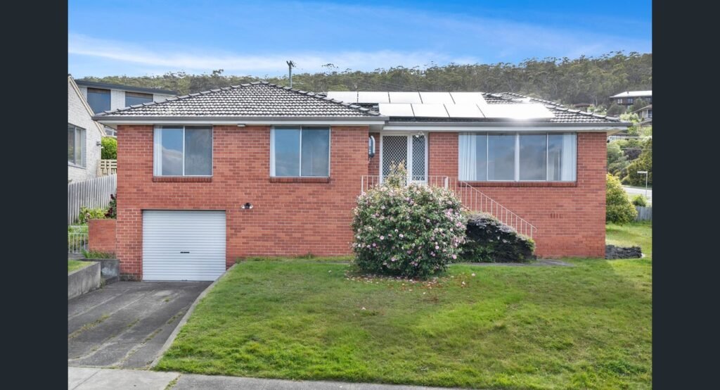 Hobart brick house in high socio area