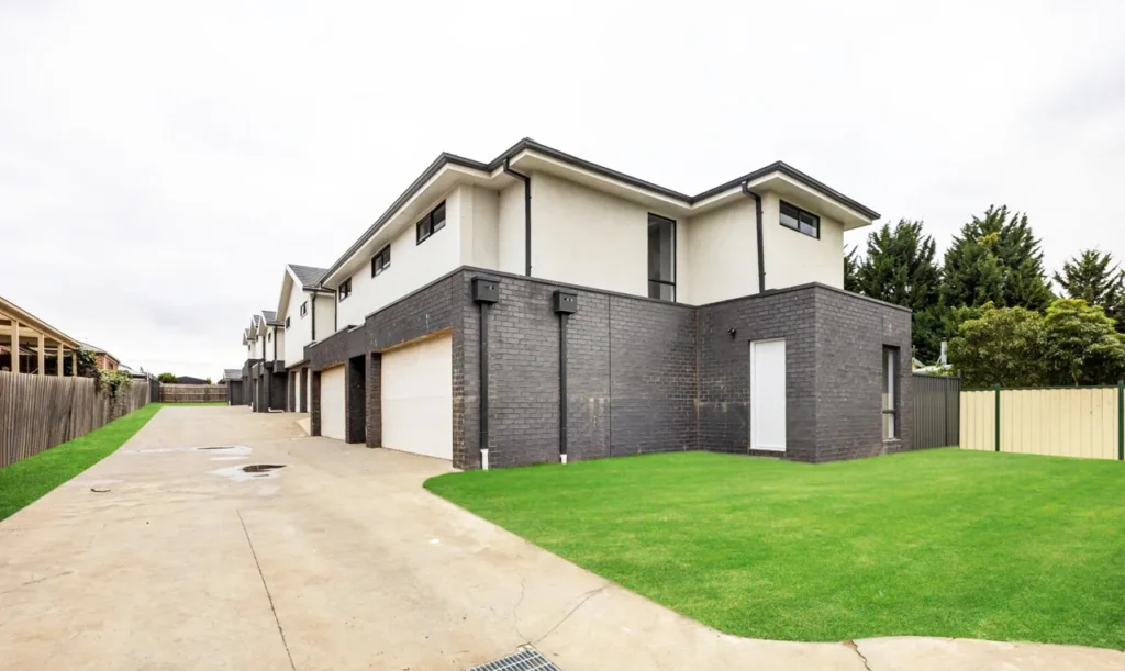 8 block of Townhouses- All tenanted in Melbourne